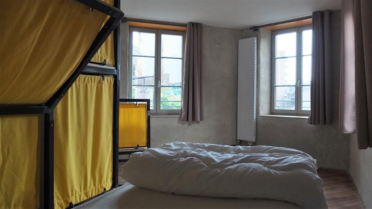 La Maison Rouge - Backpacker Hostel Saint-Etienne  Dış mekan fotoğraf
